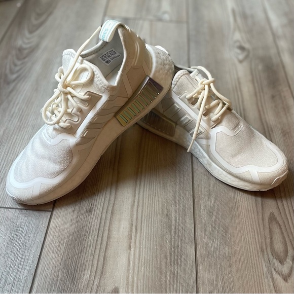 adidas NMD_R1 V2 Shoes - Picture 8 of 17